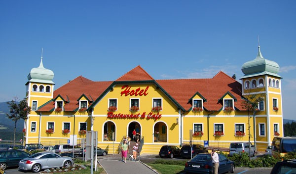 Autobahnrestaurant & Motorhotel Zöbern - Oldtimer Hotel - Seminare