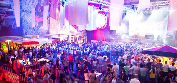 AREA 47 - Outdoor Indoor Eventlocation mieten