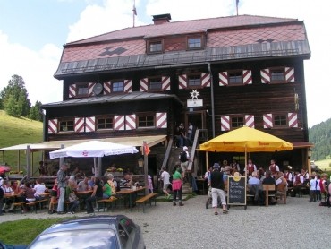 Dr. Josef-Mehrl-Hütte (1720 m)