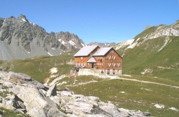 Neue Reichenberger Hütte (2586 m)