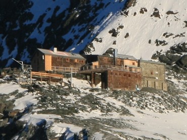 Erzherzog-Johann-Hütte (3454 m)