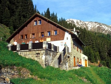 Ludwigsburger Hütte (1935 m)