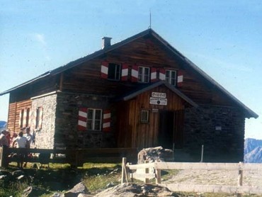 Ascher Hütte (2256 m)