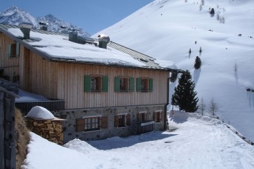 Schweinfurter Hütte (2028 m)