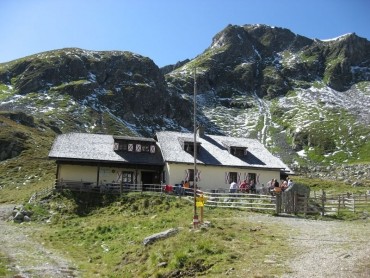 Landawirseehütte (1985 m)