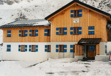 Madlenerhaus (1986 m)