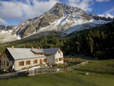 Verpeilhütte (2025 m)