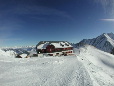 Krefelder Hütte (2300 m)