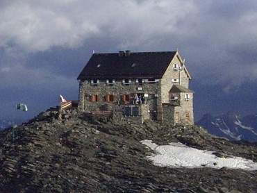 Hochstubaihütte (3173 m)