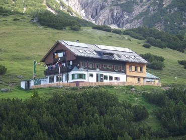 Solsteinhaus (1805 m)