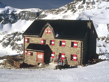 Duisburger Hütte (2572 m)