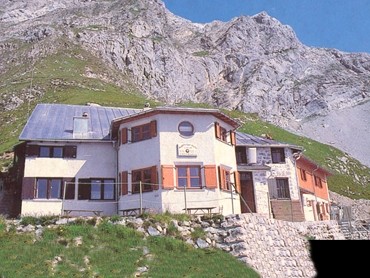 Augsburger Hütte (2298 m)