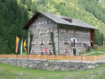 Kalser Tauernhaus (1755 m)